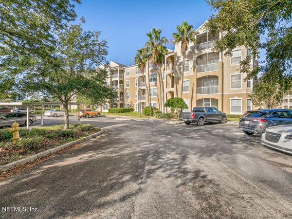 7801 POINT MEADOWS Drive, Unit 8406, Jacksonville, FL 32256