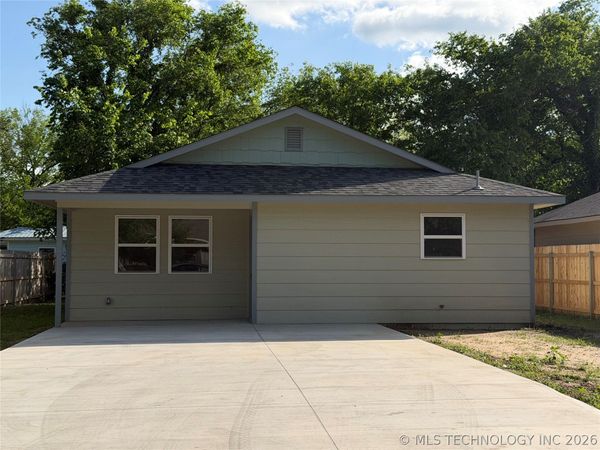 120 E 7th Street, Chelsea, OK 74016