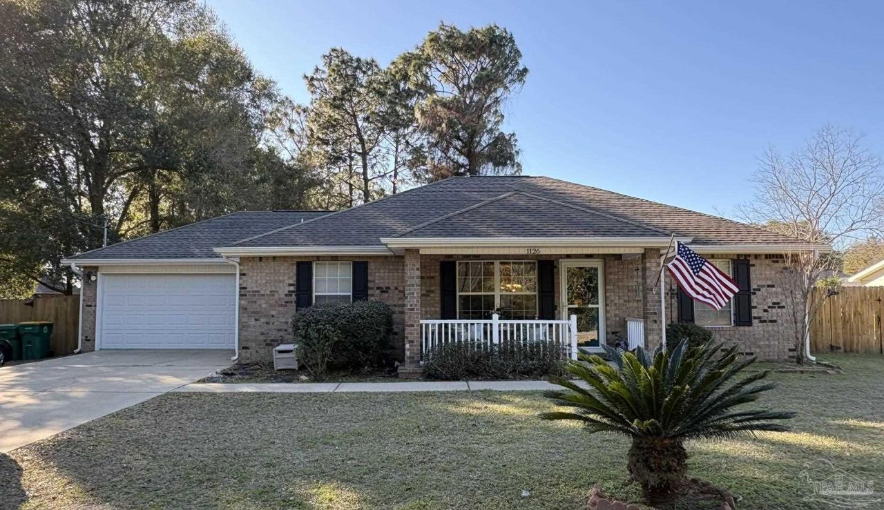 1126 Farmer St, Crestview, FL 32539 Main Photo
