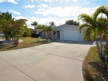 1313 MANGO AVENUE, VENICE, FL 34285