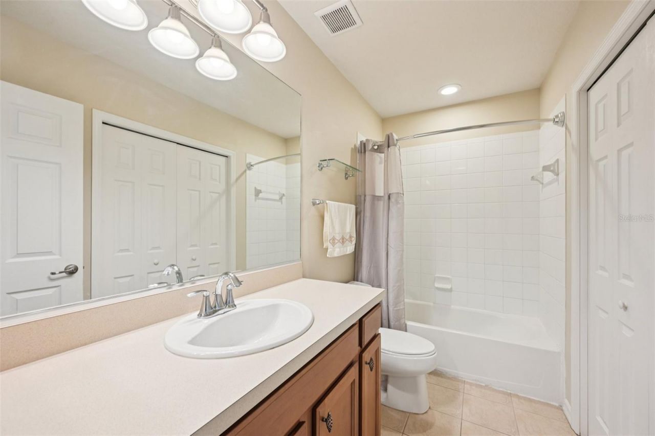 3715 45th Terrace W, Unit 103, Bradenton, FL 34210 Photo