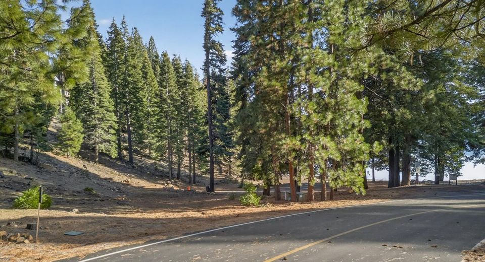 1216 Hidden Beach Road, Lake Almanor, CA 96137 Photo