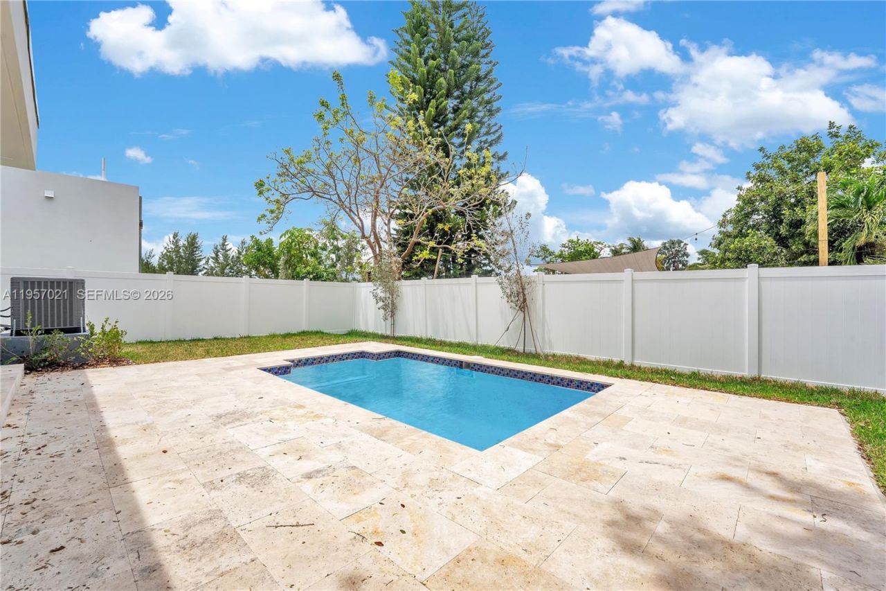 2661 Johnson St, Hollywood, FL 33020 Photo
