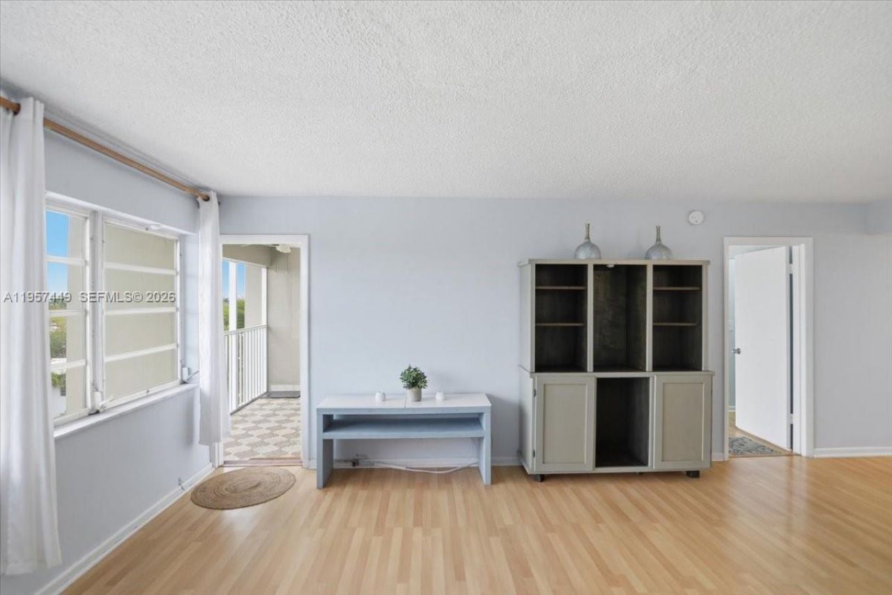 330 SE 2nd St , Unit 501G, Hallandale Beach, FL 33009 Photo