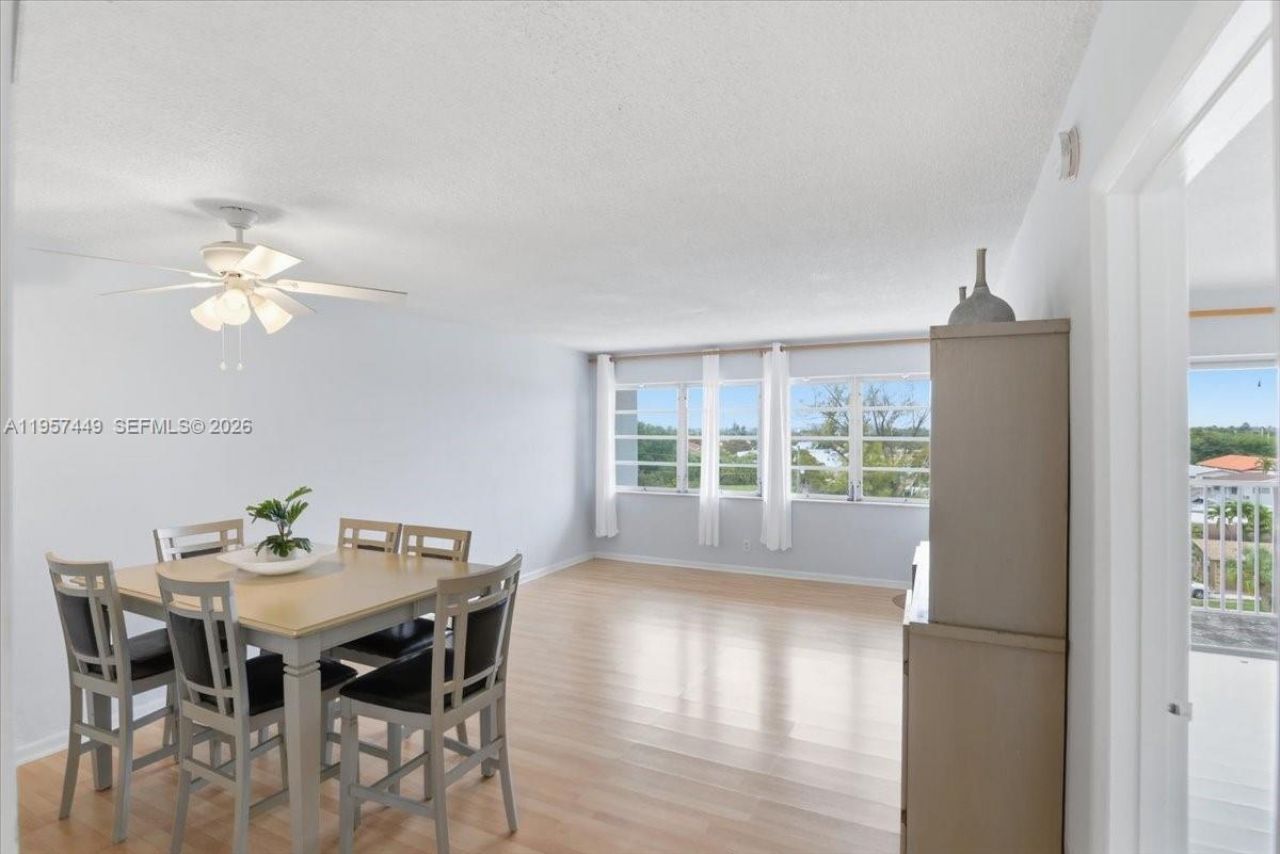 330 SE 2nd St , Unit 501G, Hallandale Beach, FL 33009 Photo