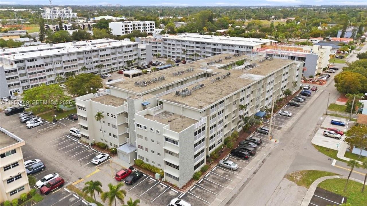 330 SE 2nd St , Unit 501G, Hallandale Beach, FL 33009 Photo