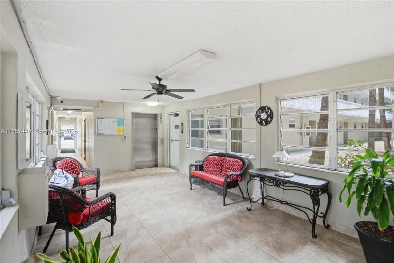 330 SE 2nd St , Unit 501G, Hallandale Beach, FL 33009 Photo