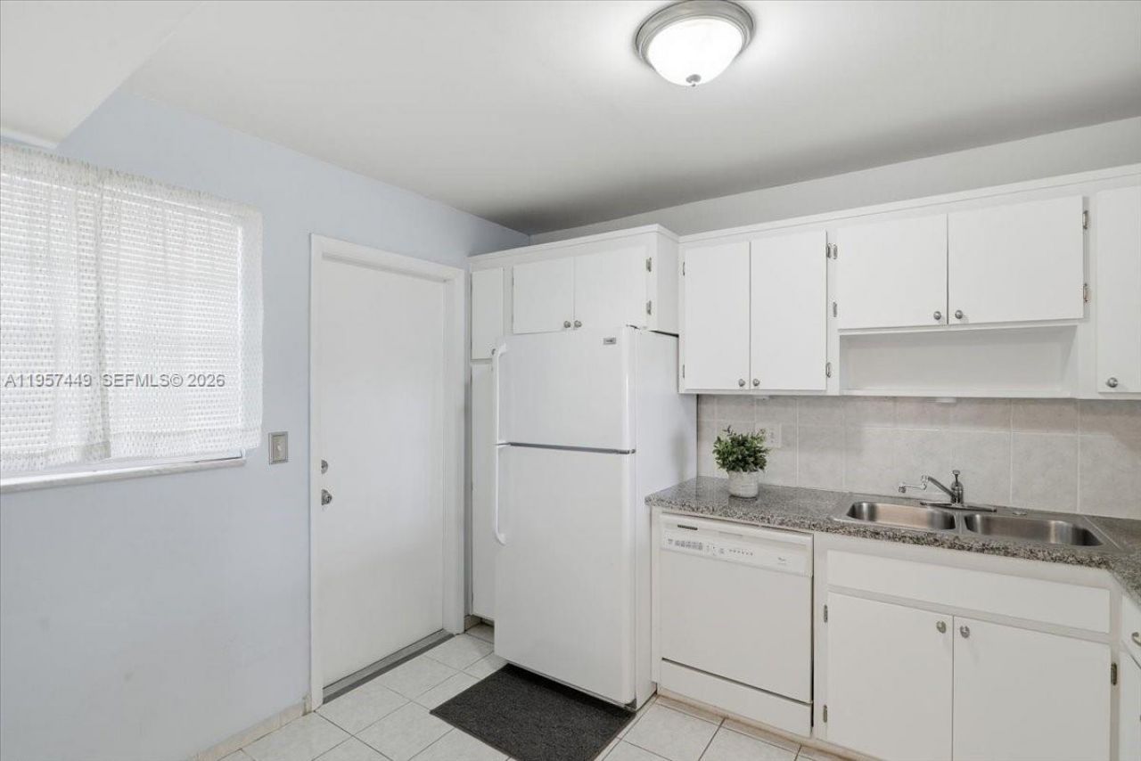 330 SE 2nd St , Unit 501G, Hallandale Beach, FL 33009 Photo