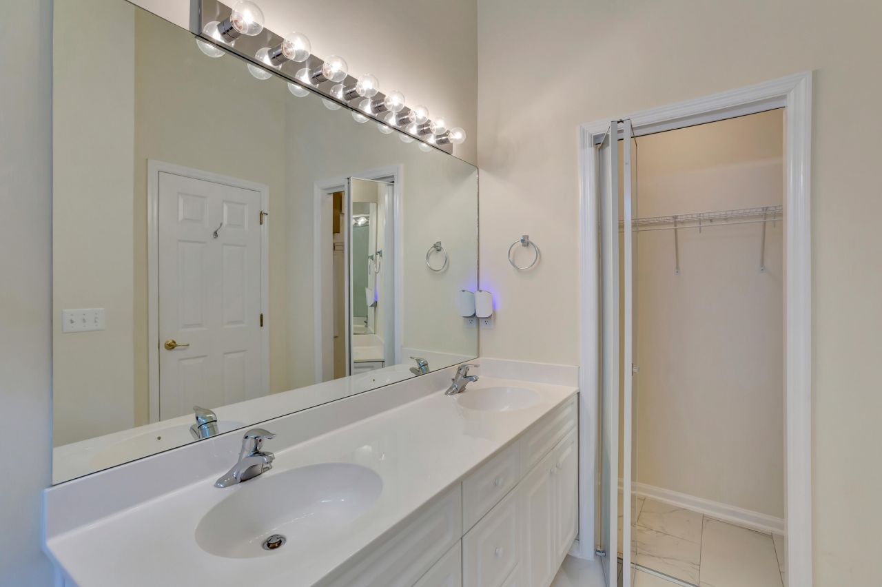 4808 Harvest Moon Court Photo 16