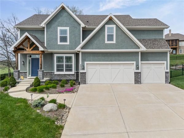 8820 NE 94th Street, Kansas City, MO 64157