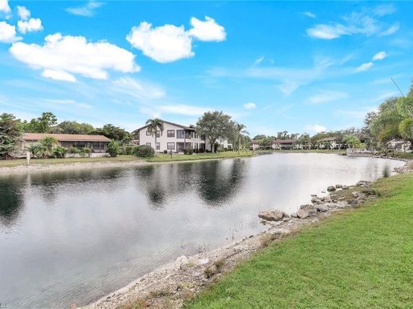 5229 Treetops DR, Unit I, NAPLES, FL 34113