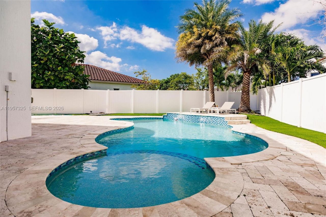 17063 SW 91st St, Miami, FL 33196 Photo