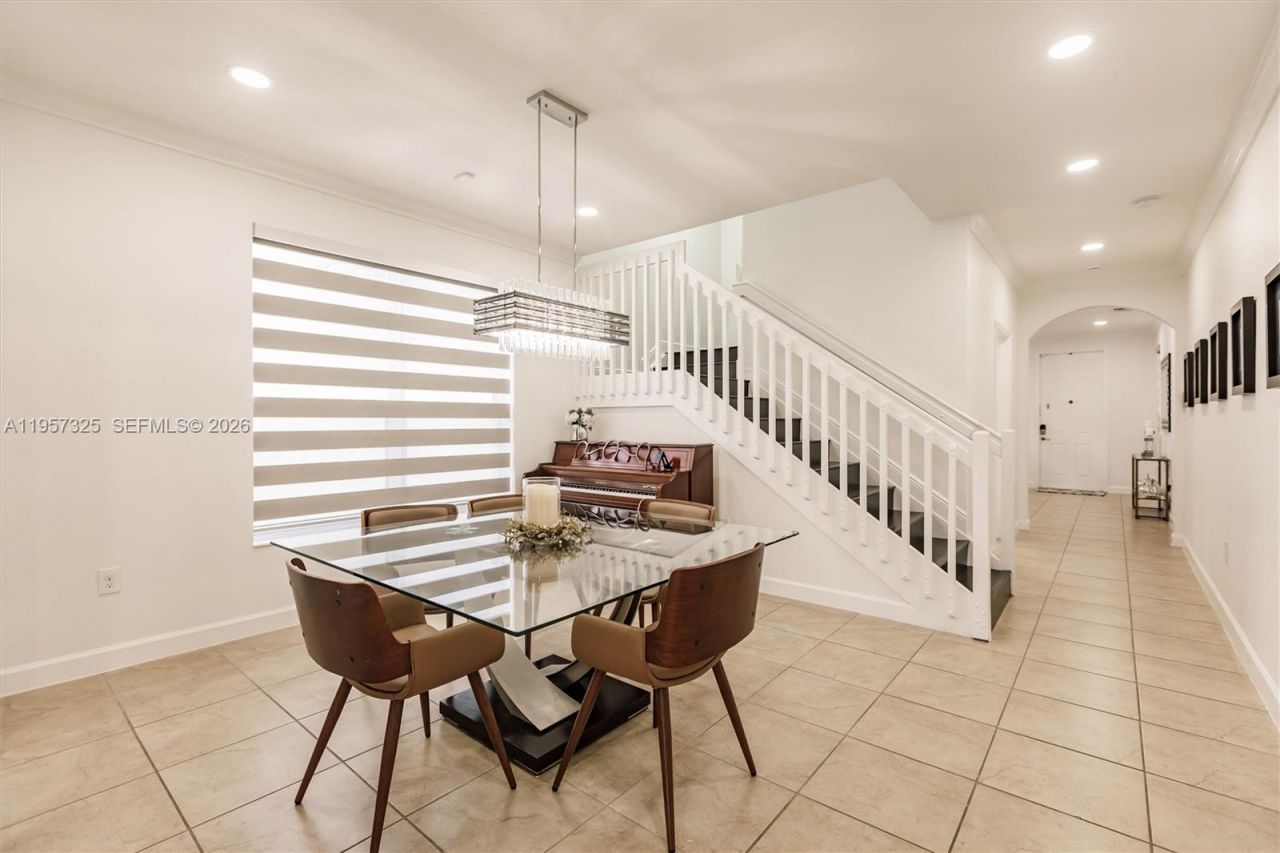 17063 SW 91st St, Miami, FL 33196 Photo