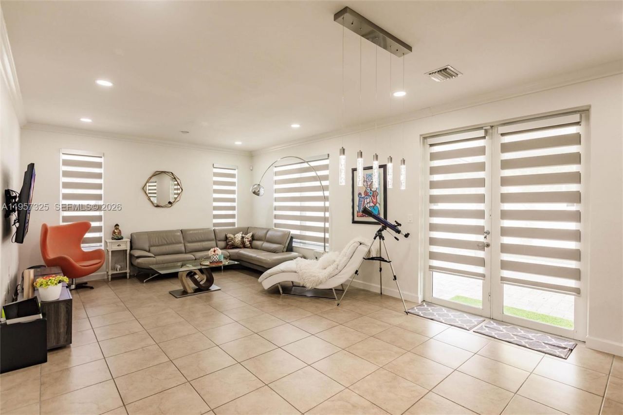 17063 SW 91st St, Miami, FL 33196 Photo