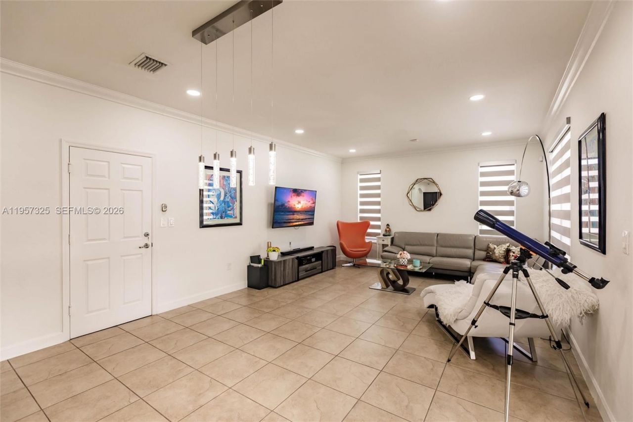 17063 SW 91st St, Miami, FL 33196 Photo