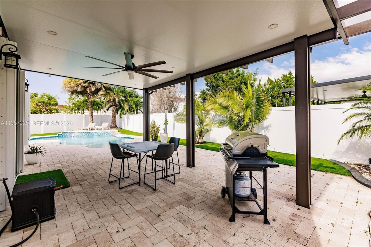 17063 SW 91st St, Miami, FL 33196 Photo