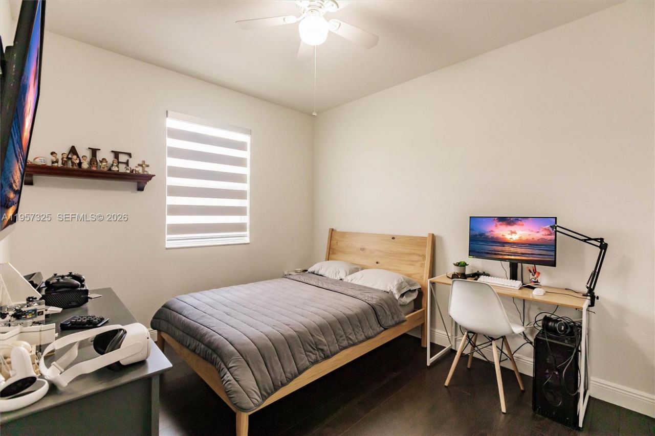 17063 SW 91st St, Miami, FL 33196 Photo