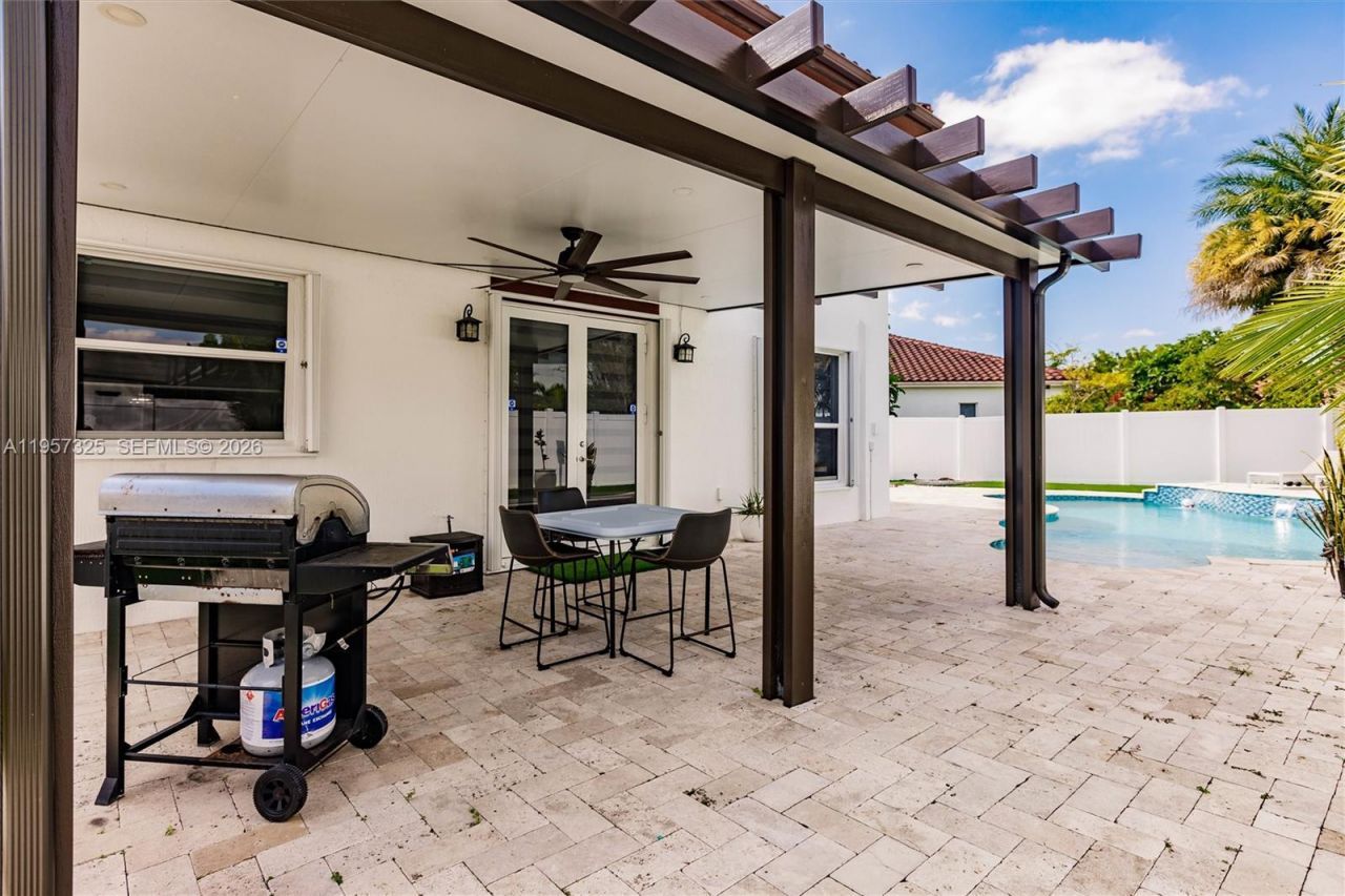 17063 SW 91st St, Miami, FL 33196 Photo