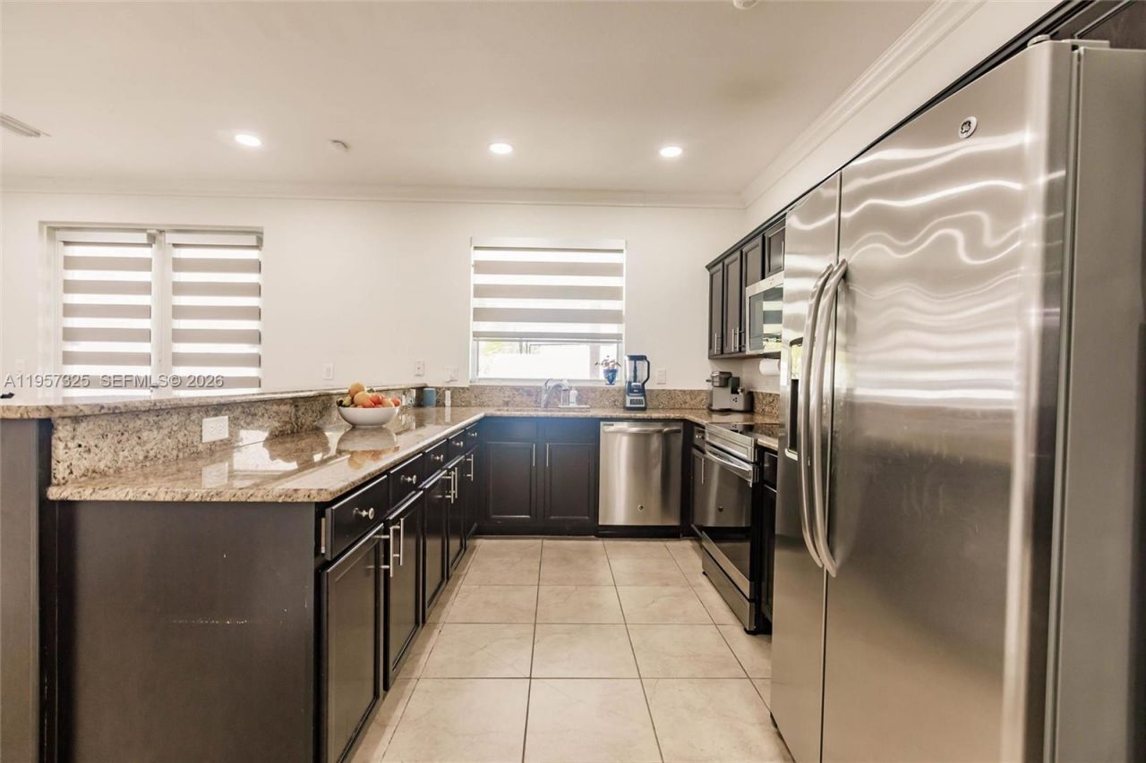 17063 SW 91st St, Miami, FL 33196 Photo