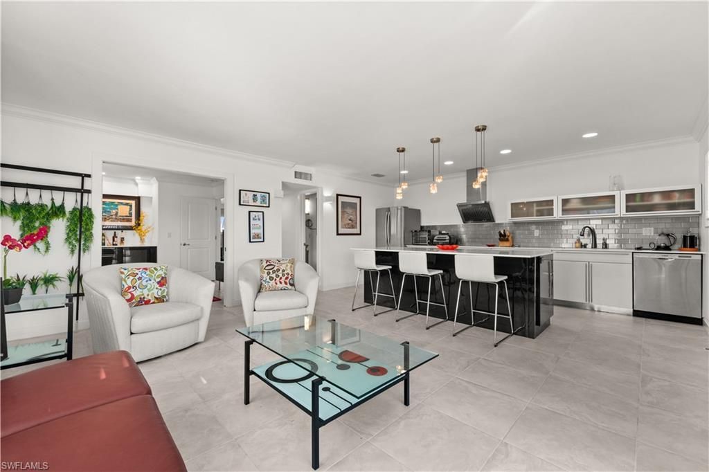 766 Central Ave, Unit 301, Naples, FL 34102 Photo