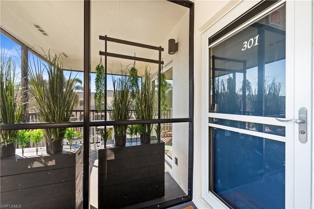 766 Central Ave, Unit 301, Naples, FL 34102 Photo