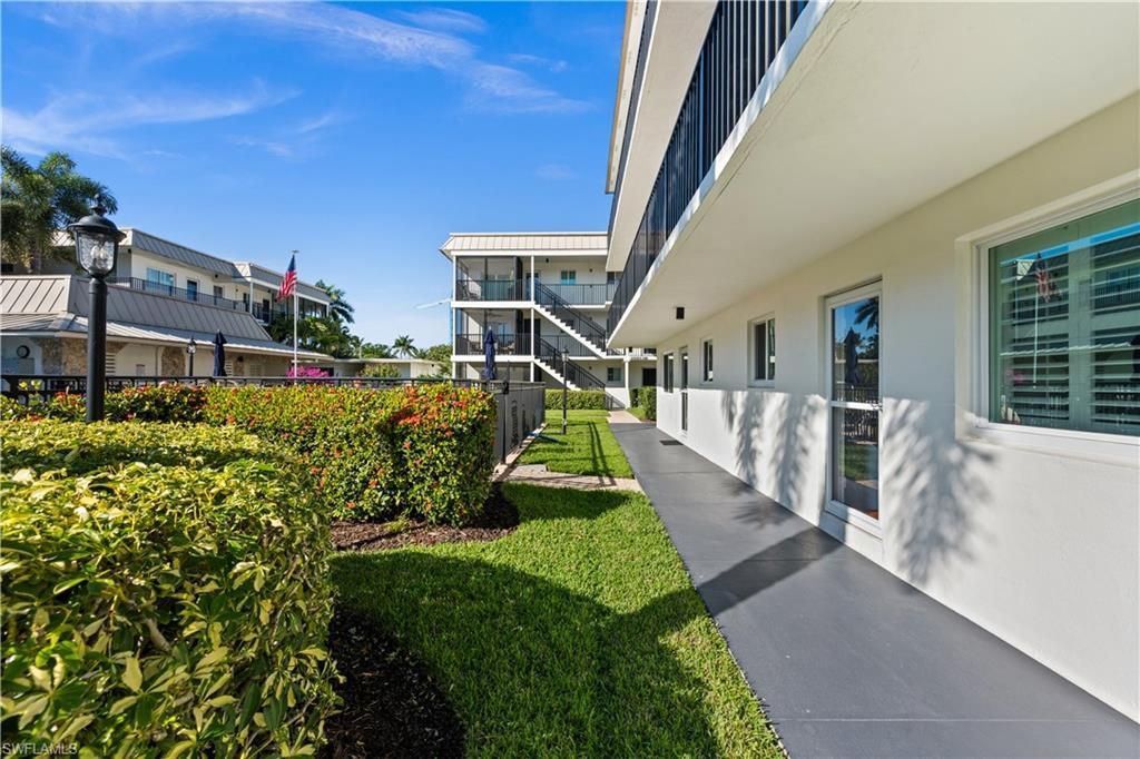 766 Central Ave, Unit 301, Naples, FL 34102 Photo