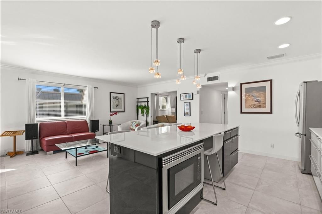 766 Central Ave, Unit 301, Naples, FL 34102 Photo