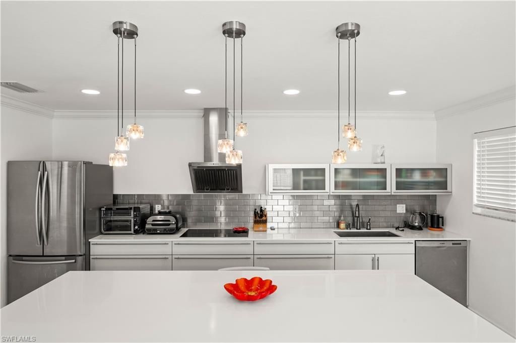 766 Central Ave, Unit 301, Naples, FL 34102 Photo