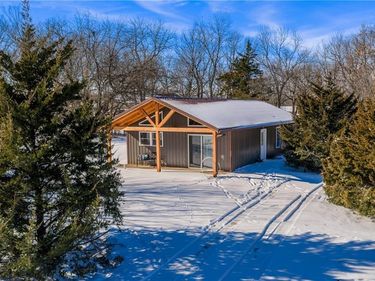 182 Kansas Drive, Linn Valley, KS 66040