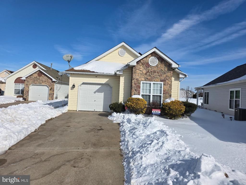 10 Belmont Avenue, Edgewater Park, NJ 08010 Main Photo