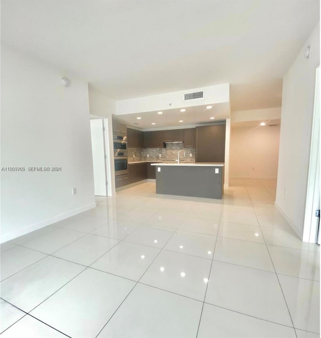 7661 NW 107th Ave , Unit 407, Doral, FL 33178 Photo