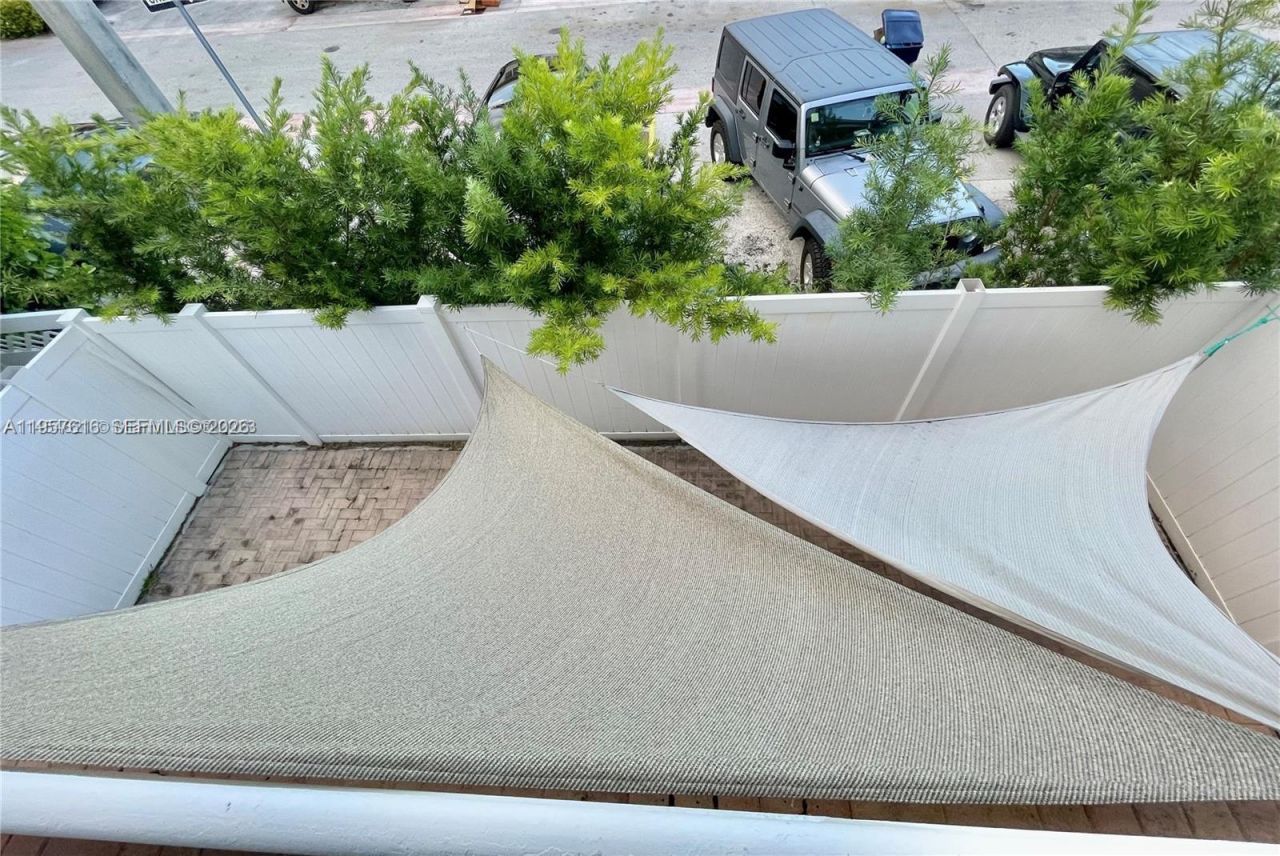 7312 Gary Ave, Unit 7312, Miami Beach, FL 33141 Photo