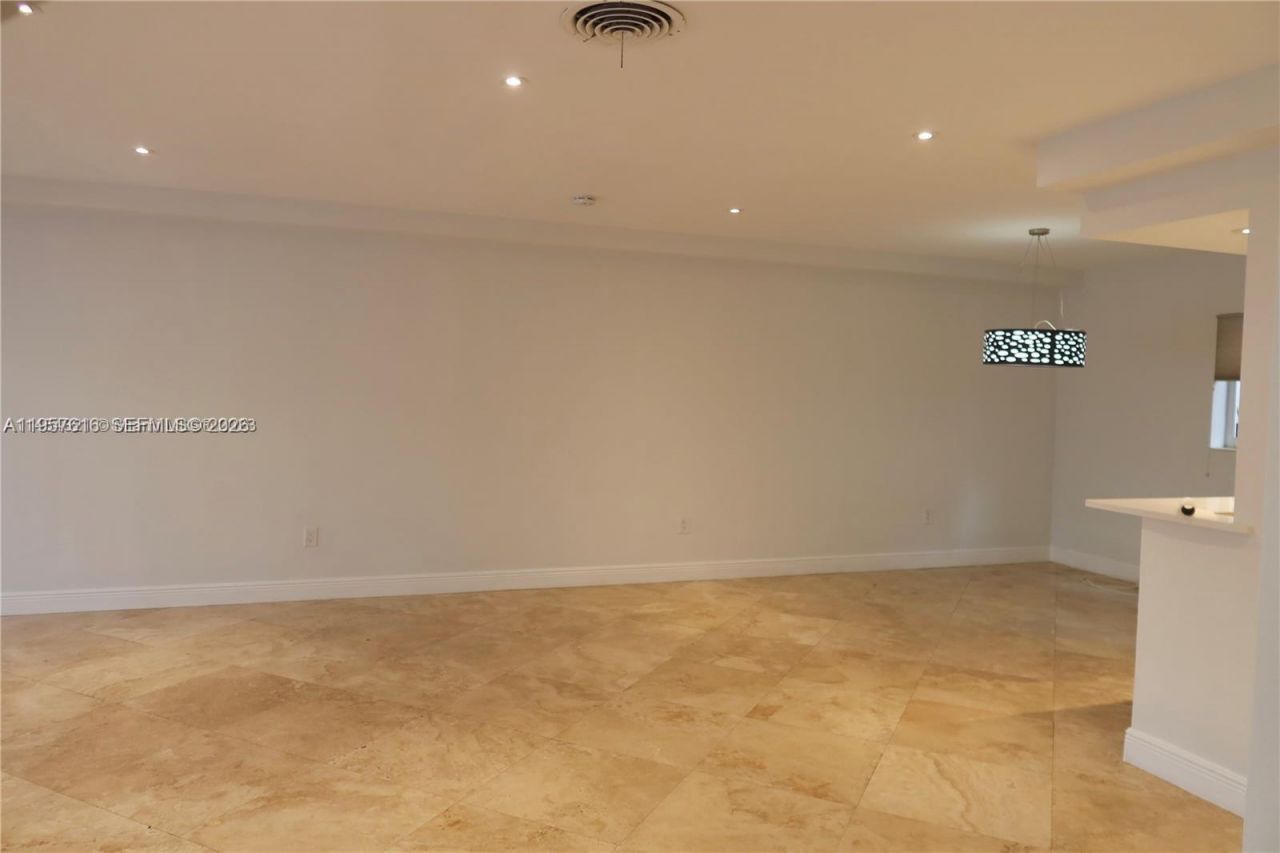 7312 Gary Ave, Unit 7312, Miami Beach, FL 33141 Photo