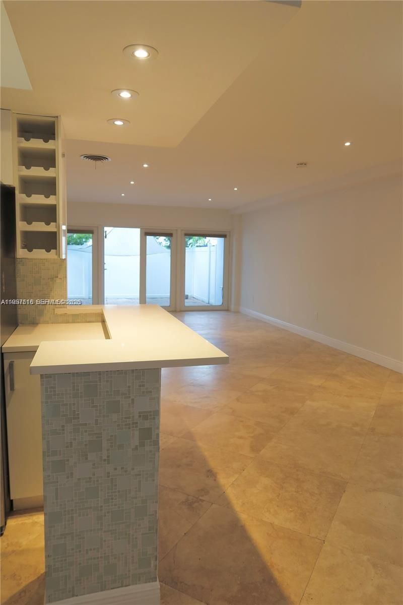 7312 Gary Ave, Unit 7312, Miami Beach, FL 33141 Photo