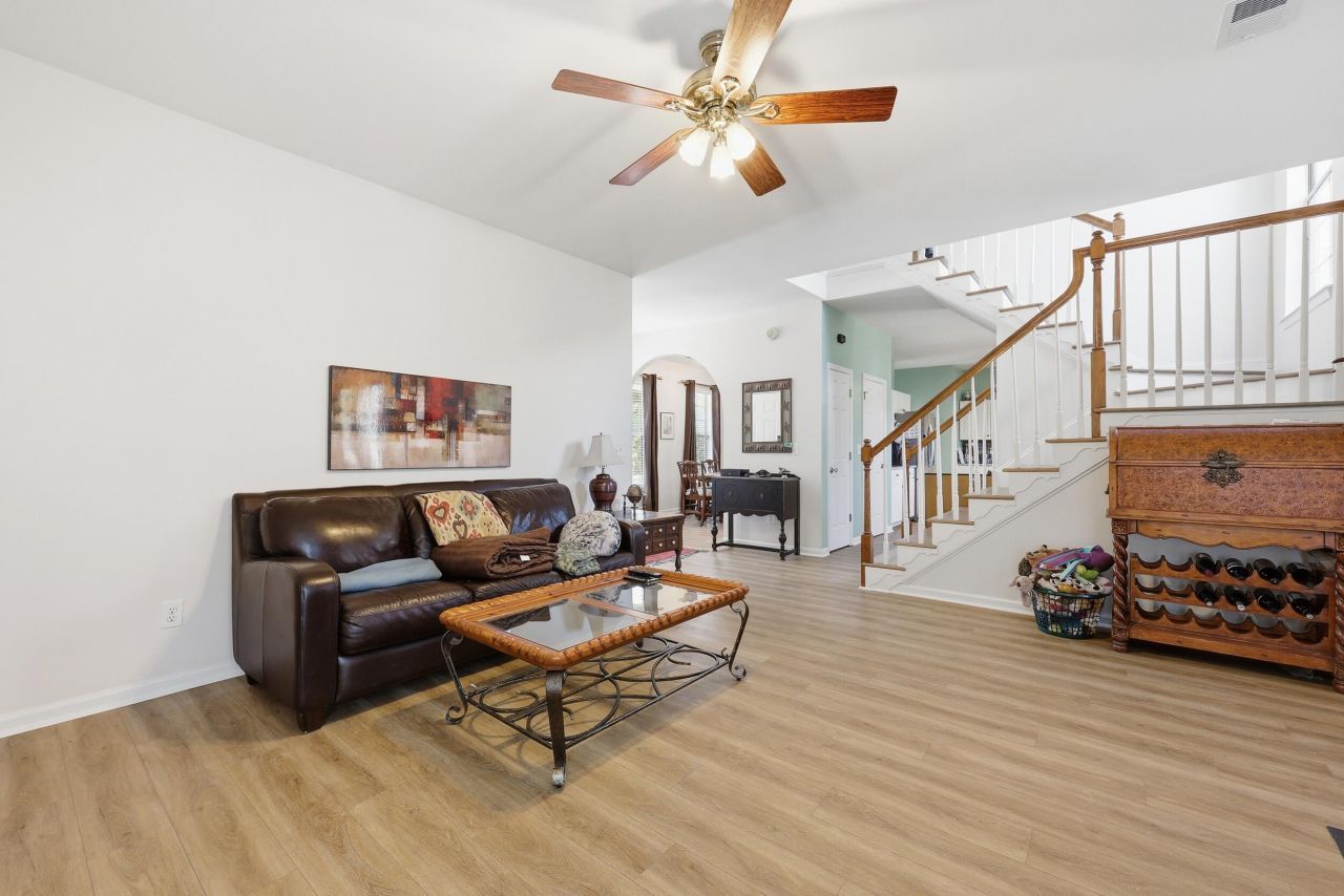 3307 Heathland Way Photo 7