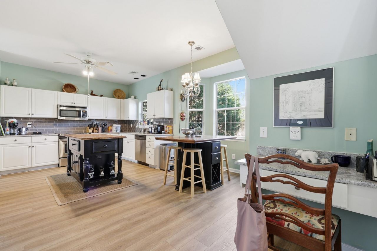 3307 Heathland Way Photo 9