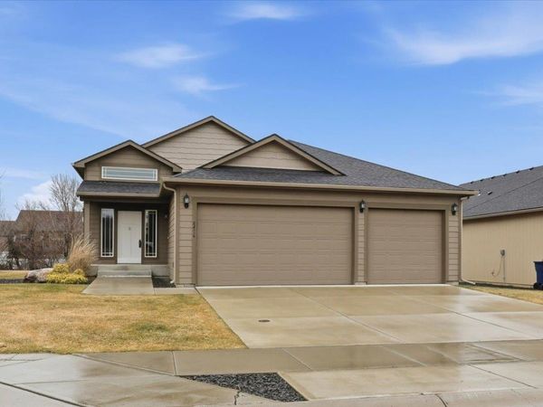 8416 N Summerhill Ln, Spokane, WA 99208