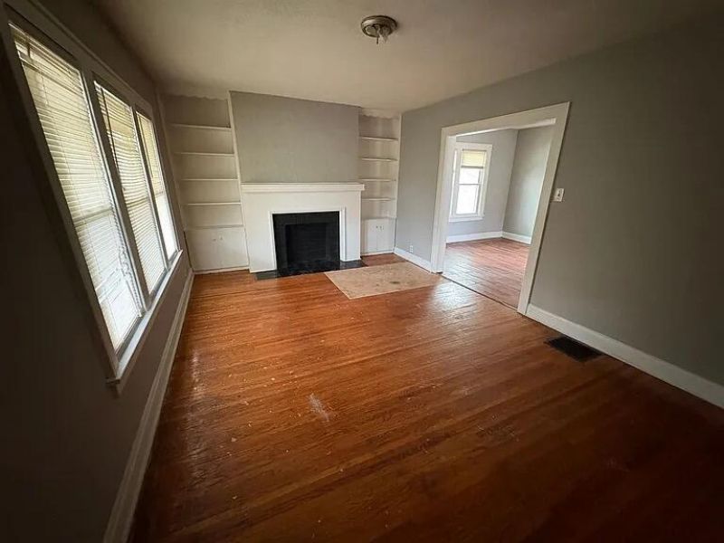 1673 Cleveland Avenue, Columbus, OH 43211 Photo 2
