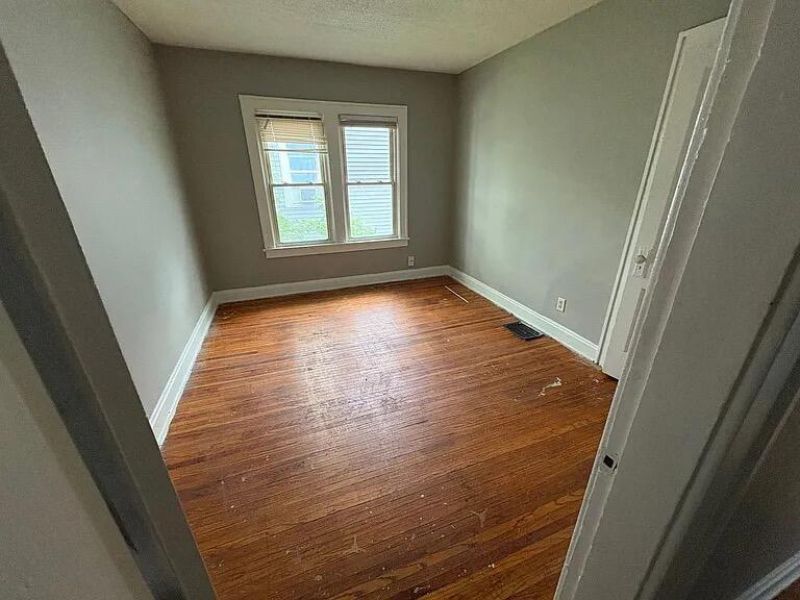 1673 Cleveland Avenue, Columbus, OH 43211 Photo 3