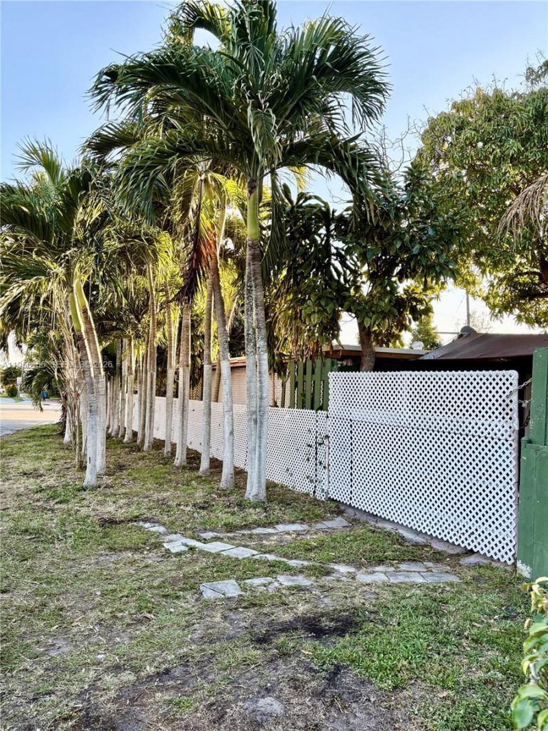 6103 Southgate Blvd , Margate, FL 33068 Photo