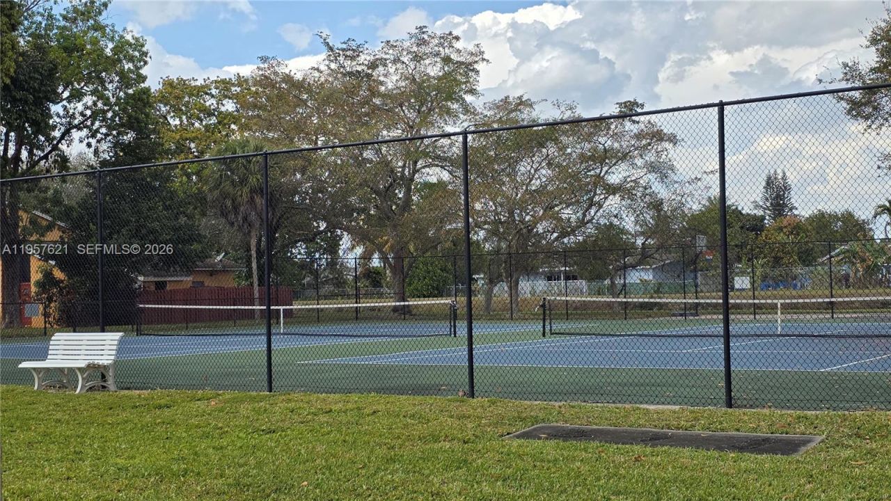 7085 W Sunrise Blvd, Unit 7085, Plantation, FL 33313 Photo