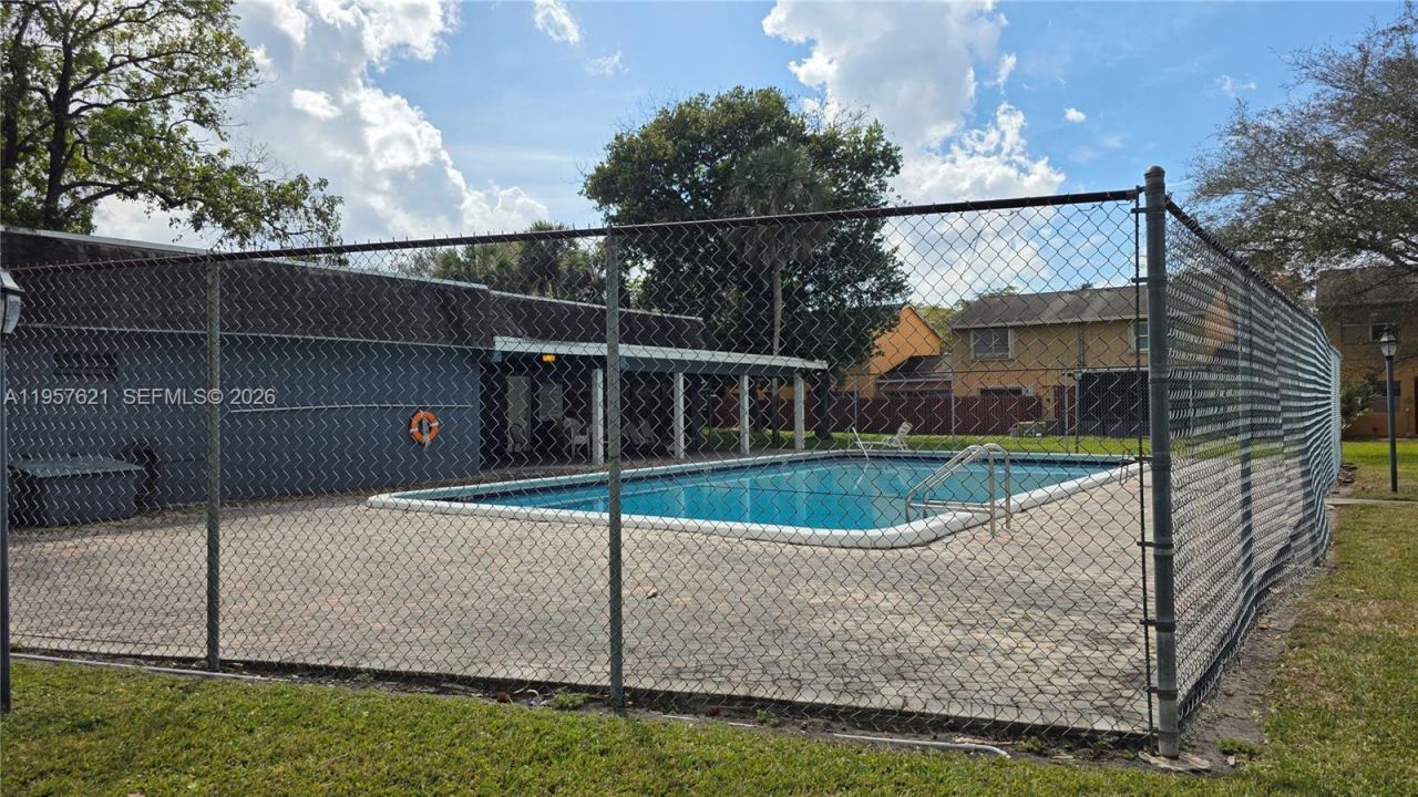 7085 W Sunrise Blvd, Unit 7085, Plantation, FL 33313 Photo