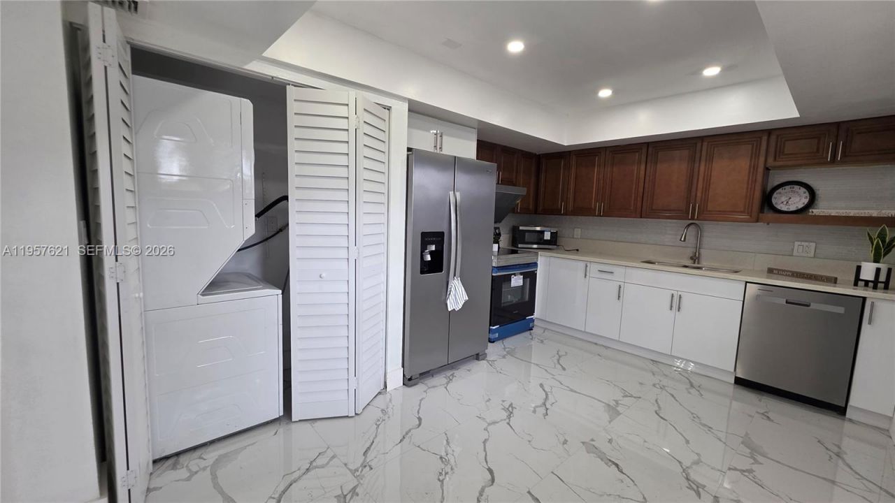 7085 W Sunrise Blvd, Unit 7085, Plantation, FL 33313 Photo