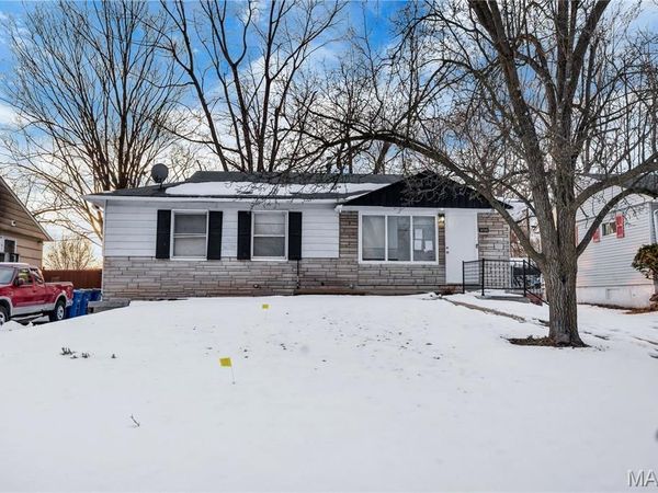 9725 Medford Drive , Riverview, MO 63136