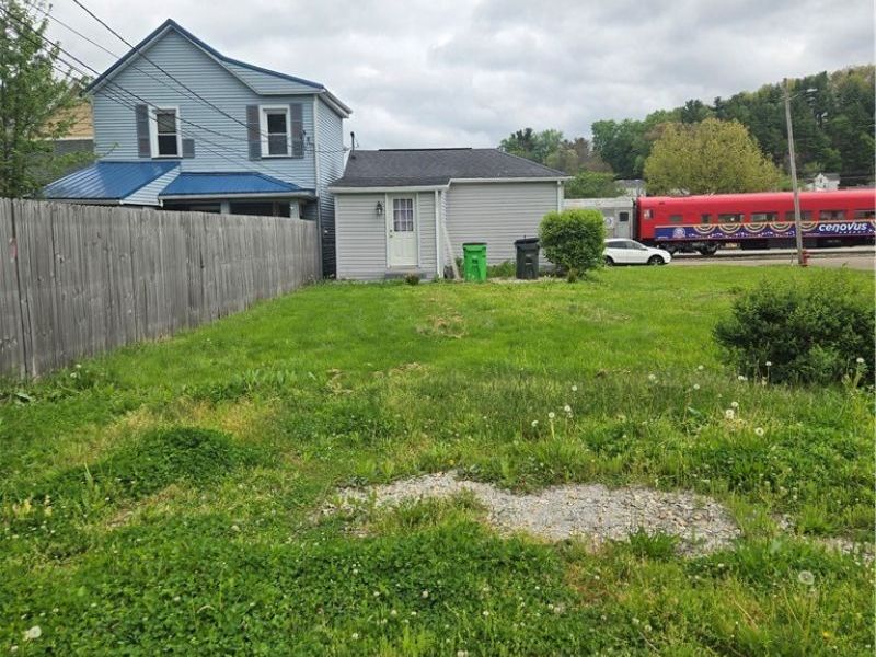 318 Bank Street, Dennison, OH 44621 Photo 2