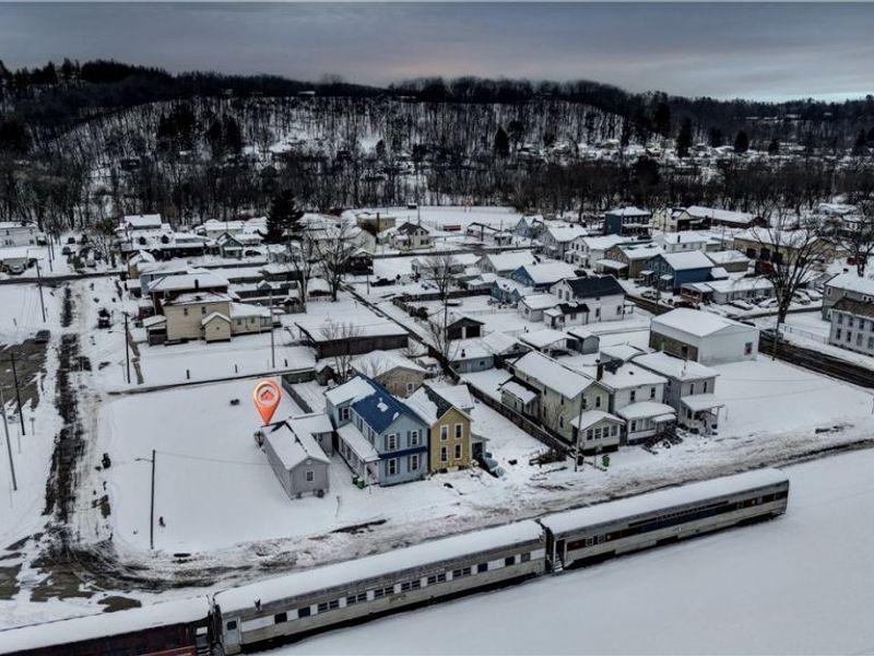 318 Bank Street, Dennison, OH 44621 Photo 4