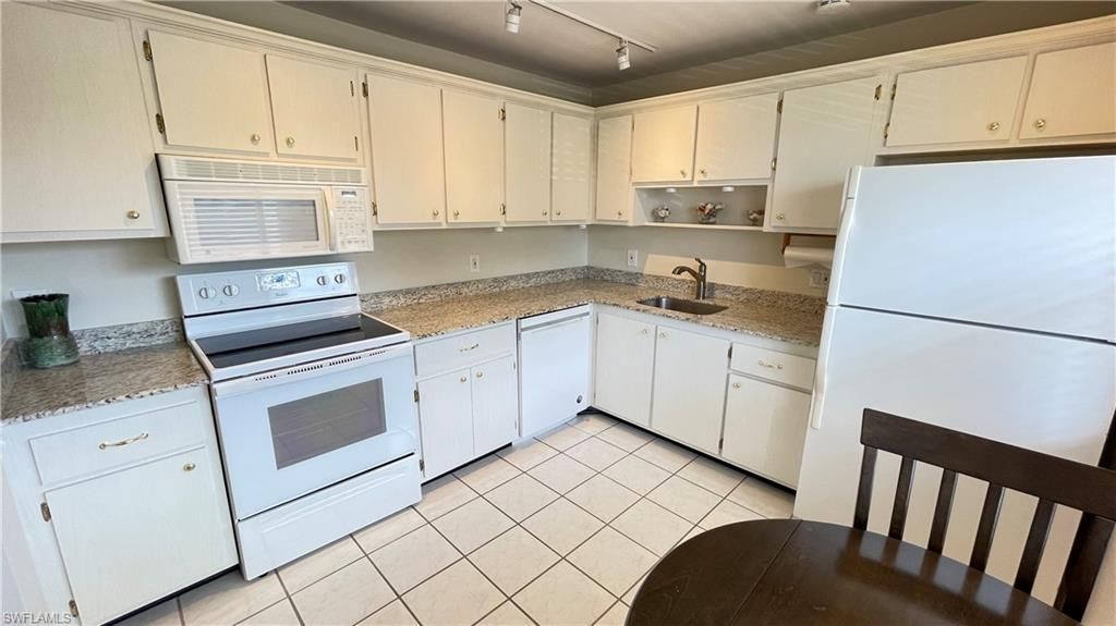 801 Teryl Rd, Unit 4, Naples, FL 34112 Photo