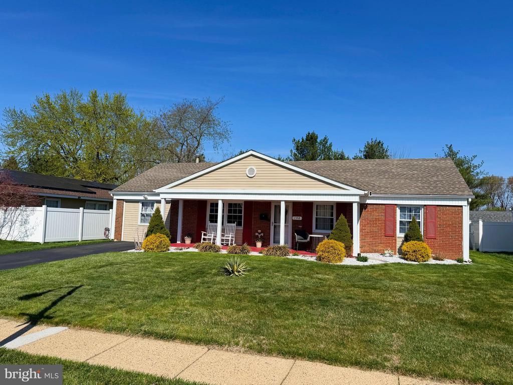146 Glenview Lane, Willingboro, NJ 08046 Main Photo