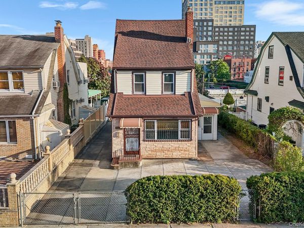 150-44 87th Road, Briarwood, NY 11432