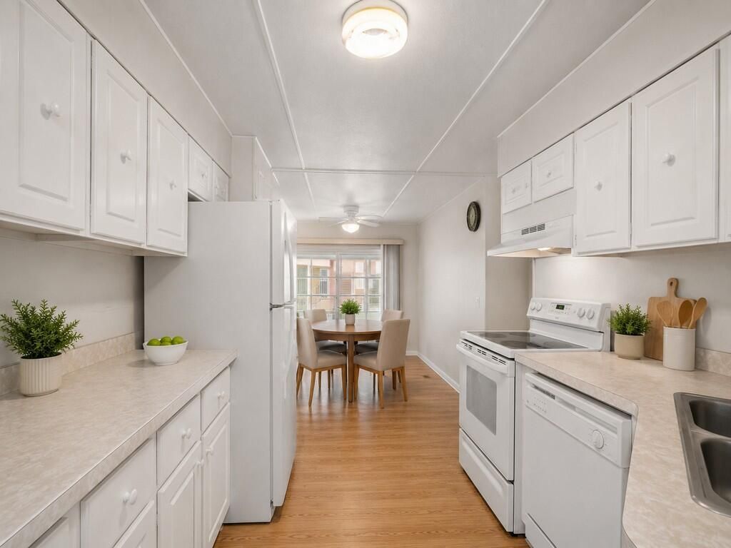 14 Golf Drive, Port Saint Lucie, FL 34952 Photo